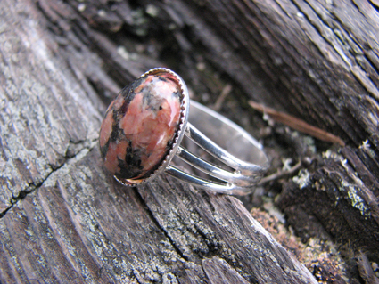 granit från hedenäset - ring